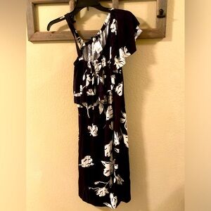 Black and white one shoulder maternity one strap dress